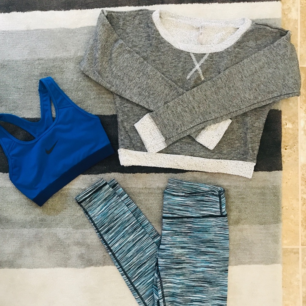 Gray Cropped Sweatshirt - Picture 6 of 7